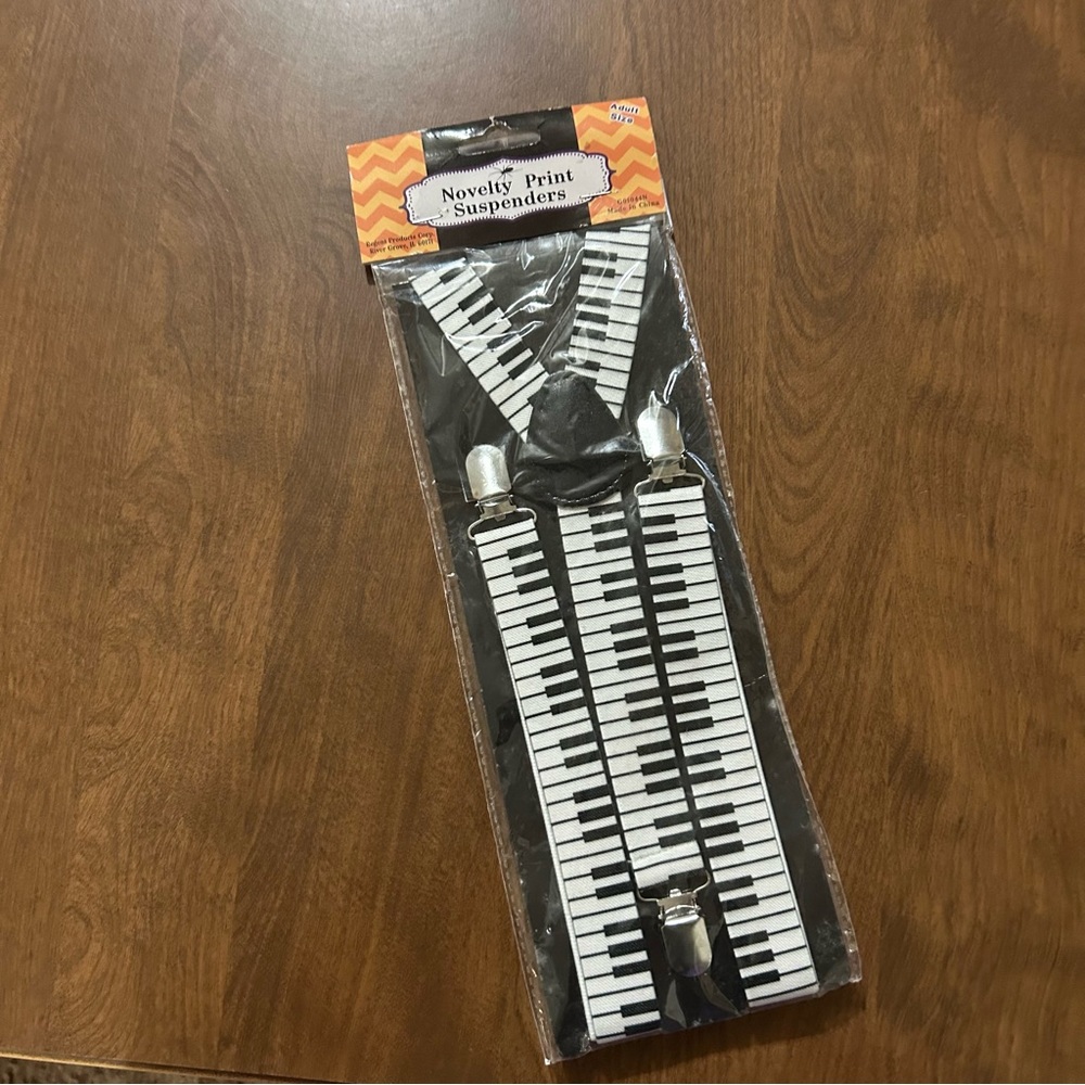 Piano keys suspenders NWT